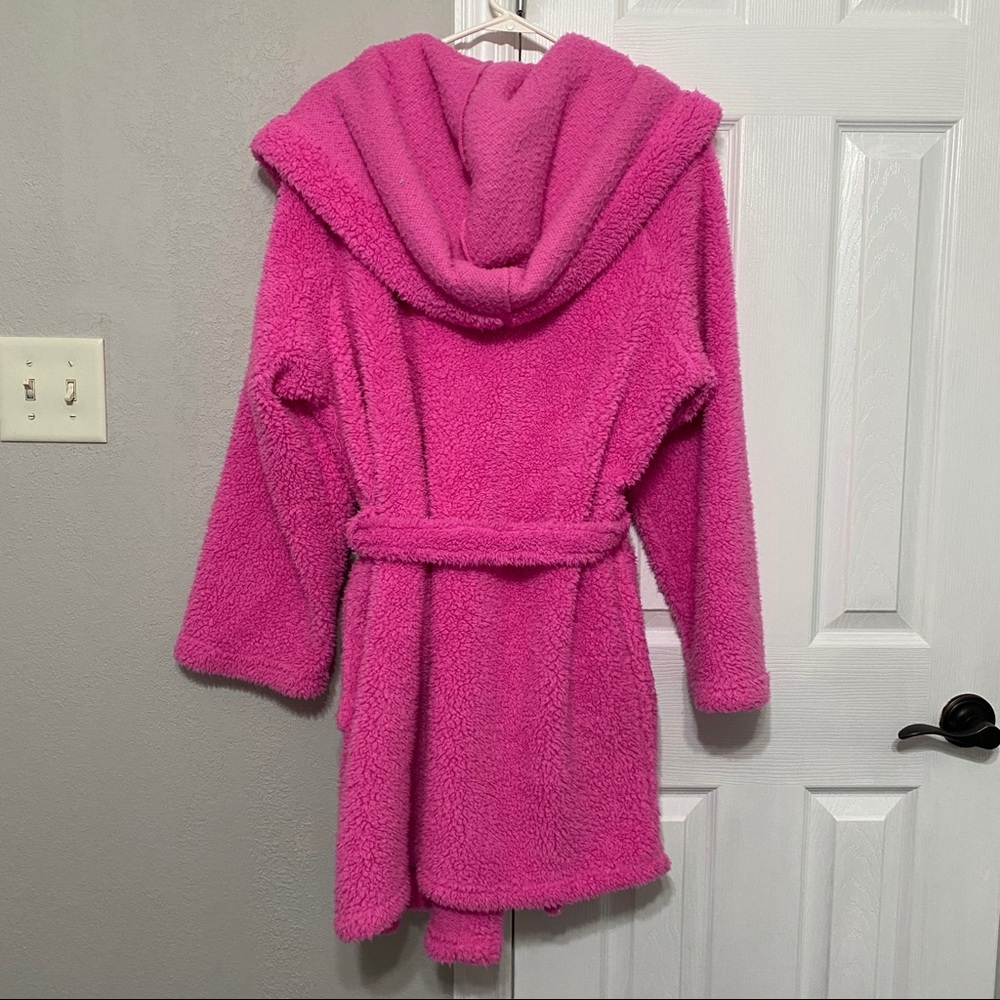 Pink Fluffy Robe - Picture 4 of 5